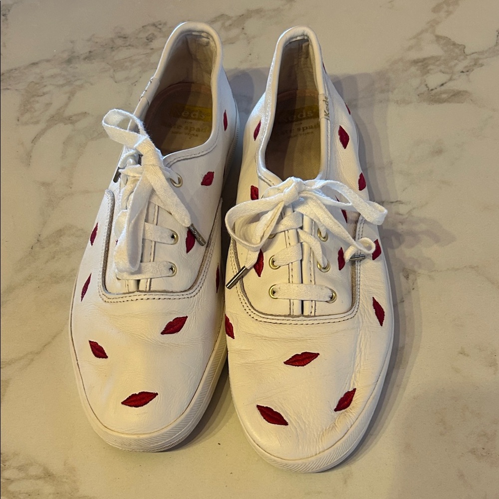 KEDS x KATE SPADE White Sneakers with Red Lips 👄